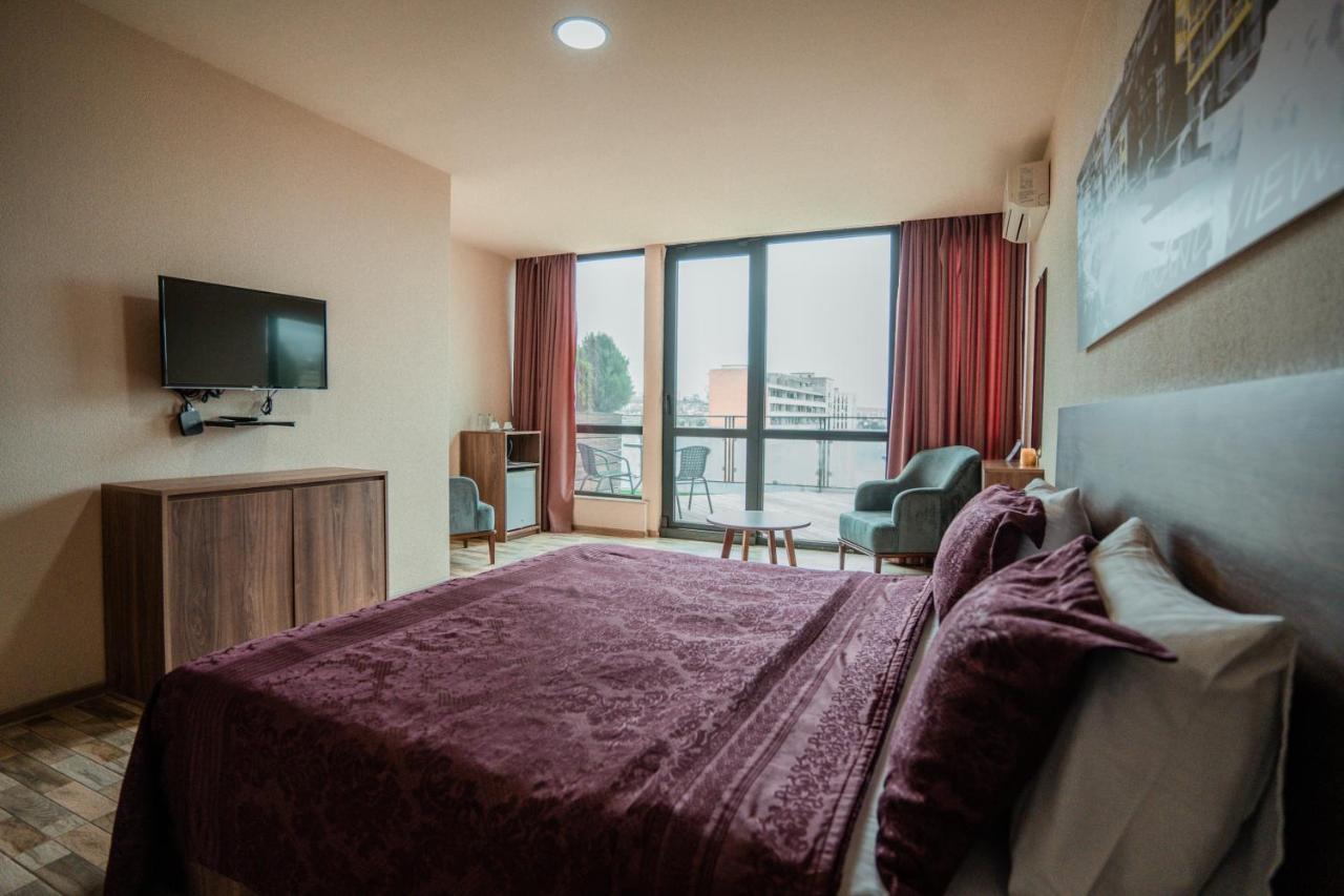 Hotel Grand View In Tbilisi Exteriör bild